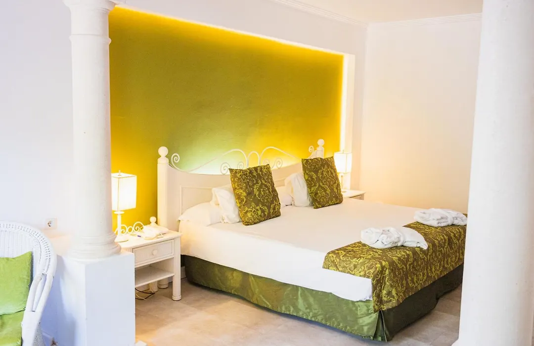 Lago Garden Hotel & Spa-1